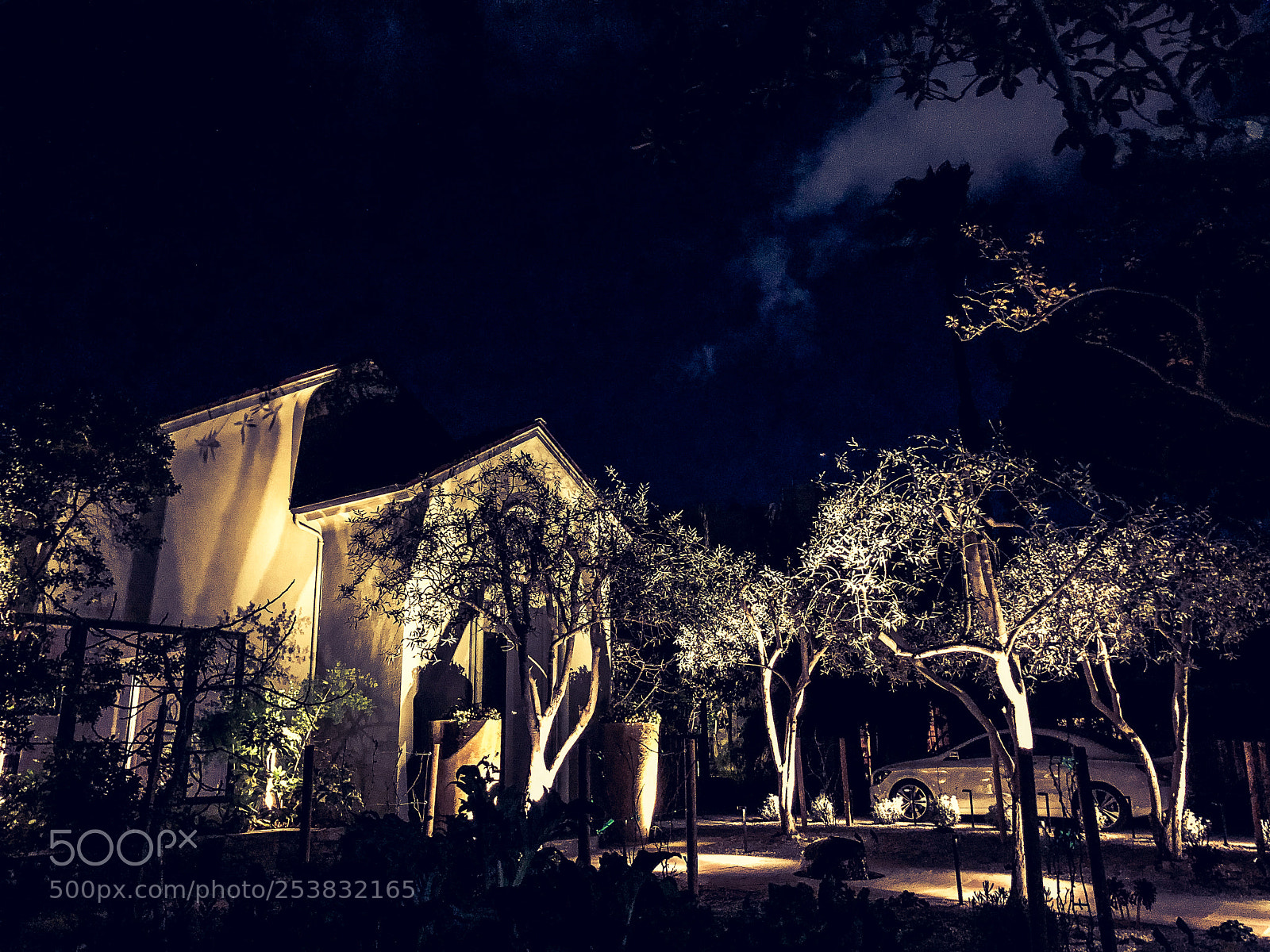 Apple iPhone X sample photo. Lights outside the house photography