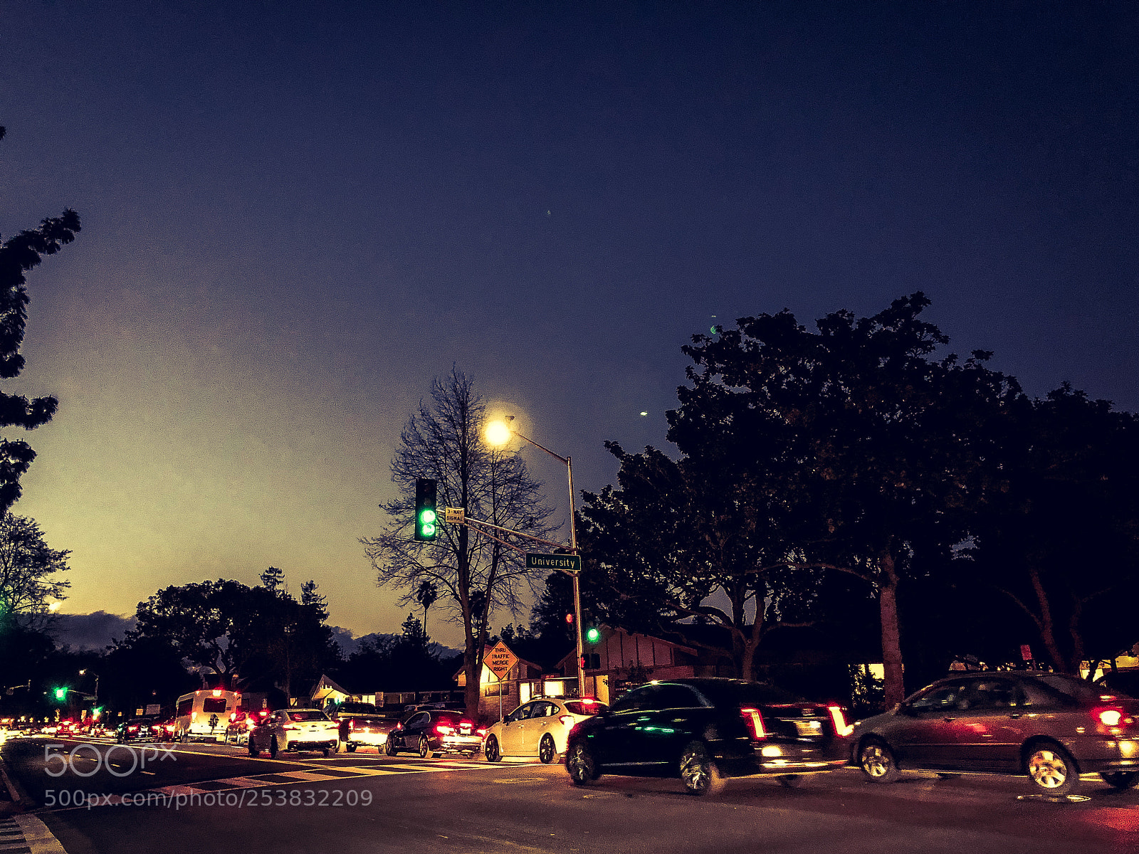 Apple iPhone X sample photo. Evening traffic photography