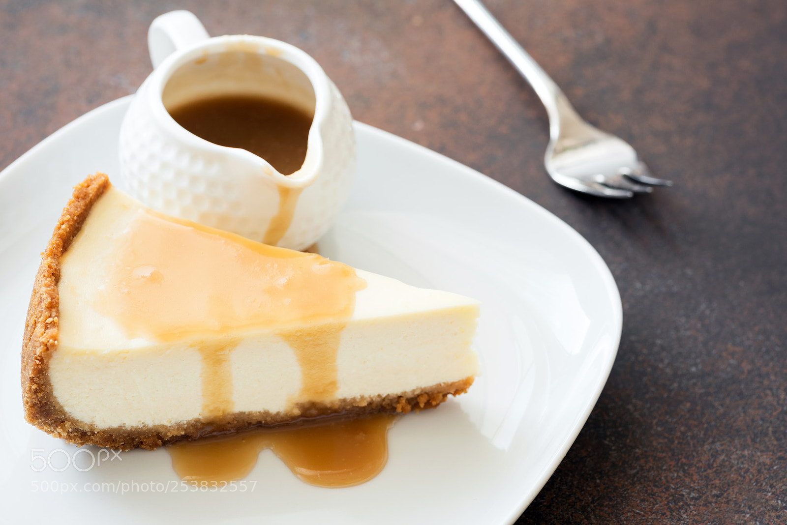 Nikon D810 sample photo. Cheesecake with caramel sauce photography