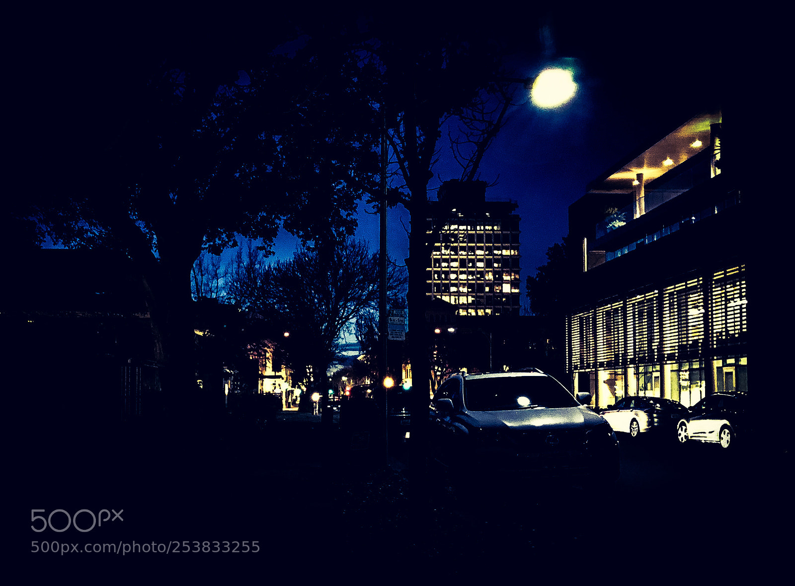 Apple iPhone X sample photo. Empty street in the photography