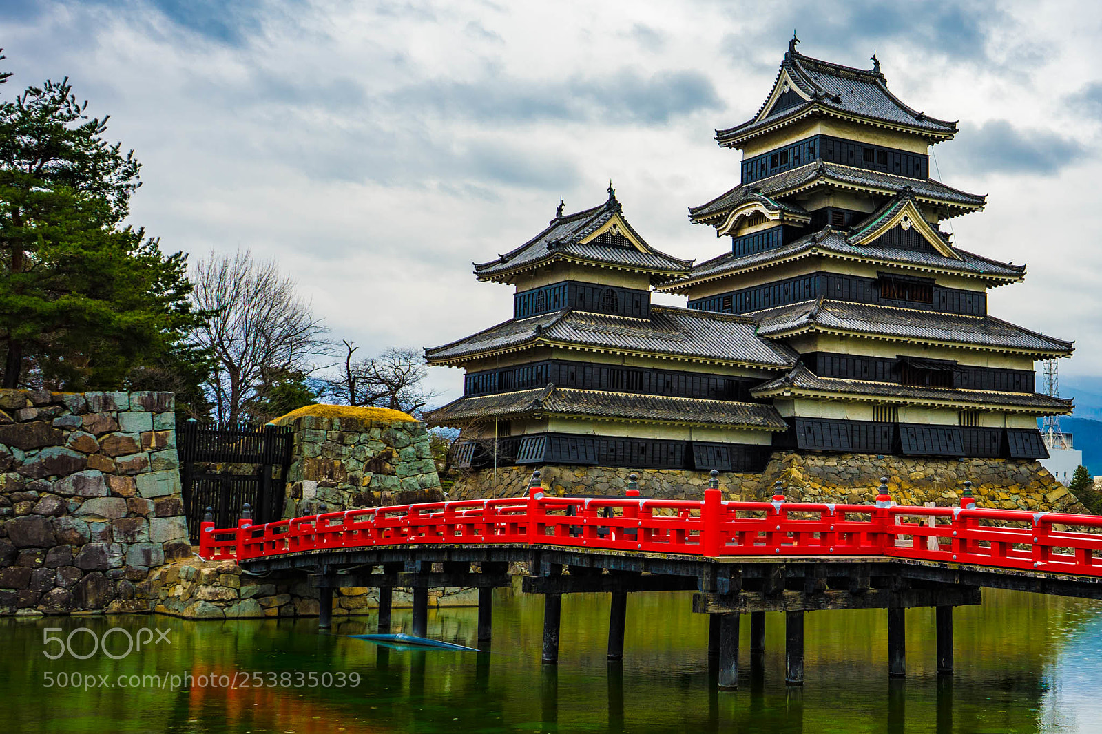 Sony a7 II sample photo. Matsumoto castle with guzei photography