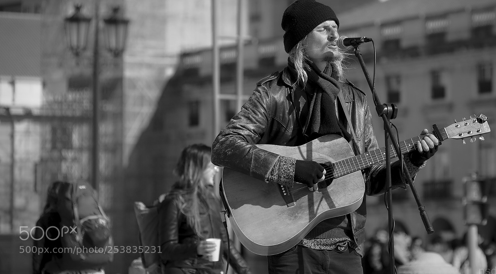 Canon EOS 5D Mark IV sample photo. Music in lisboa photography