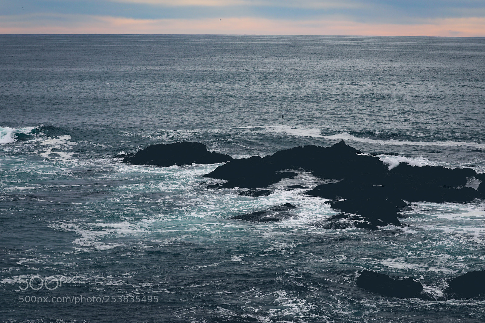 Canon EOS 5D Mark IV sample photo. Waves breaking on the photography
