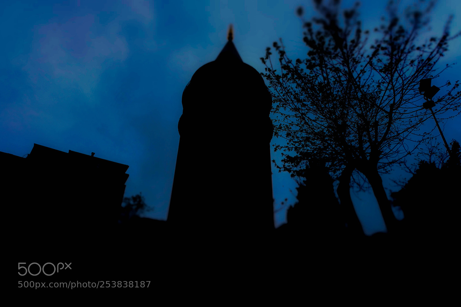 Fujifilm X-T20 sample photo. Galata in black photography