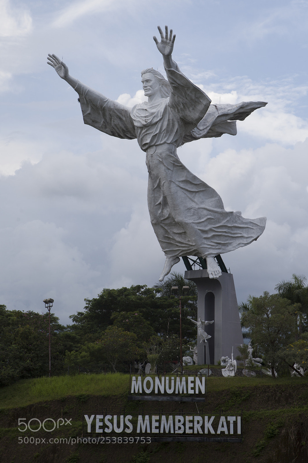 Canon EOS 5D Mark II sample photo. The monument of the photography