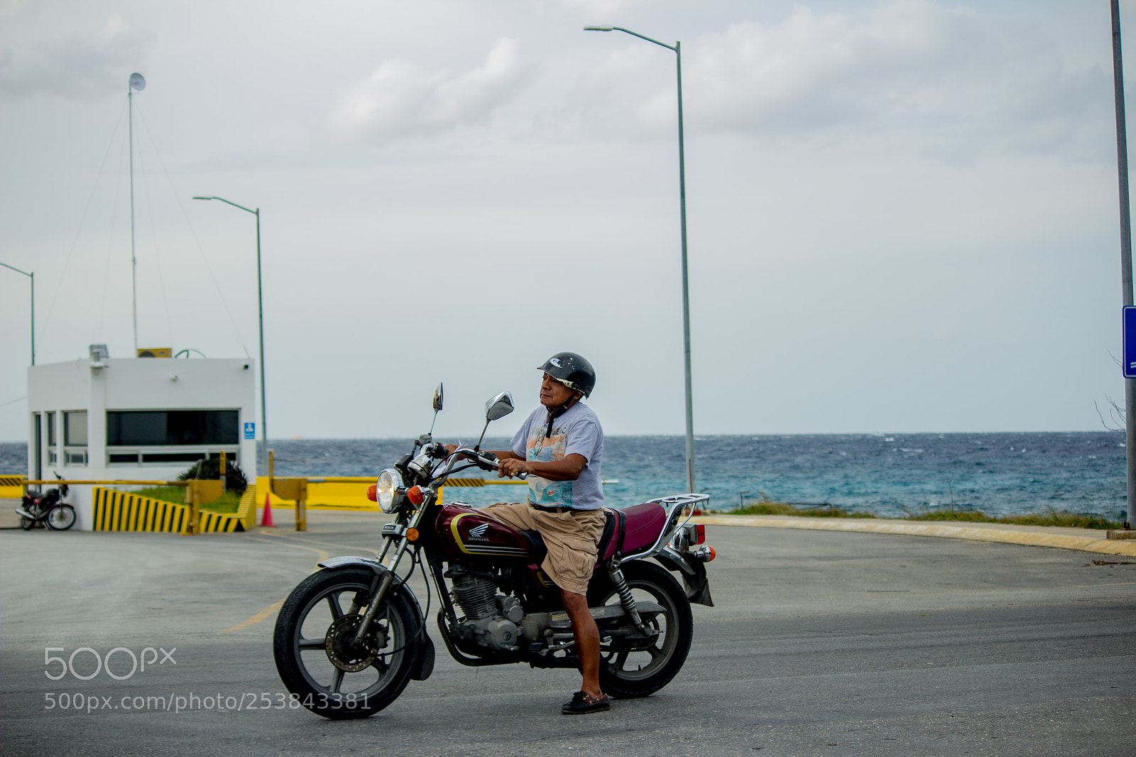 Canon EOS 600D (Rebel EOS T3i / EOS Kiss X5) sample photo. Motorcycle man photography