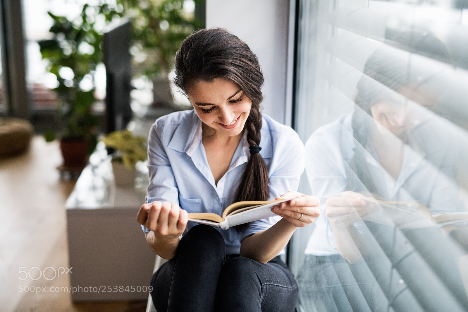 Nikon D5 sample photo. Woman by the window photography