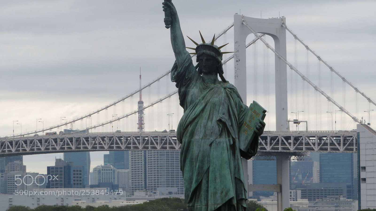 Canon PowerShot SX720 HS sample photo. Statue of liberty photography
