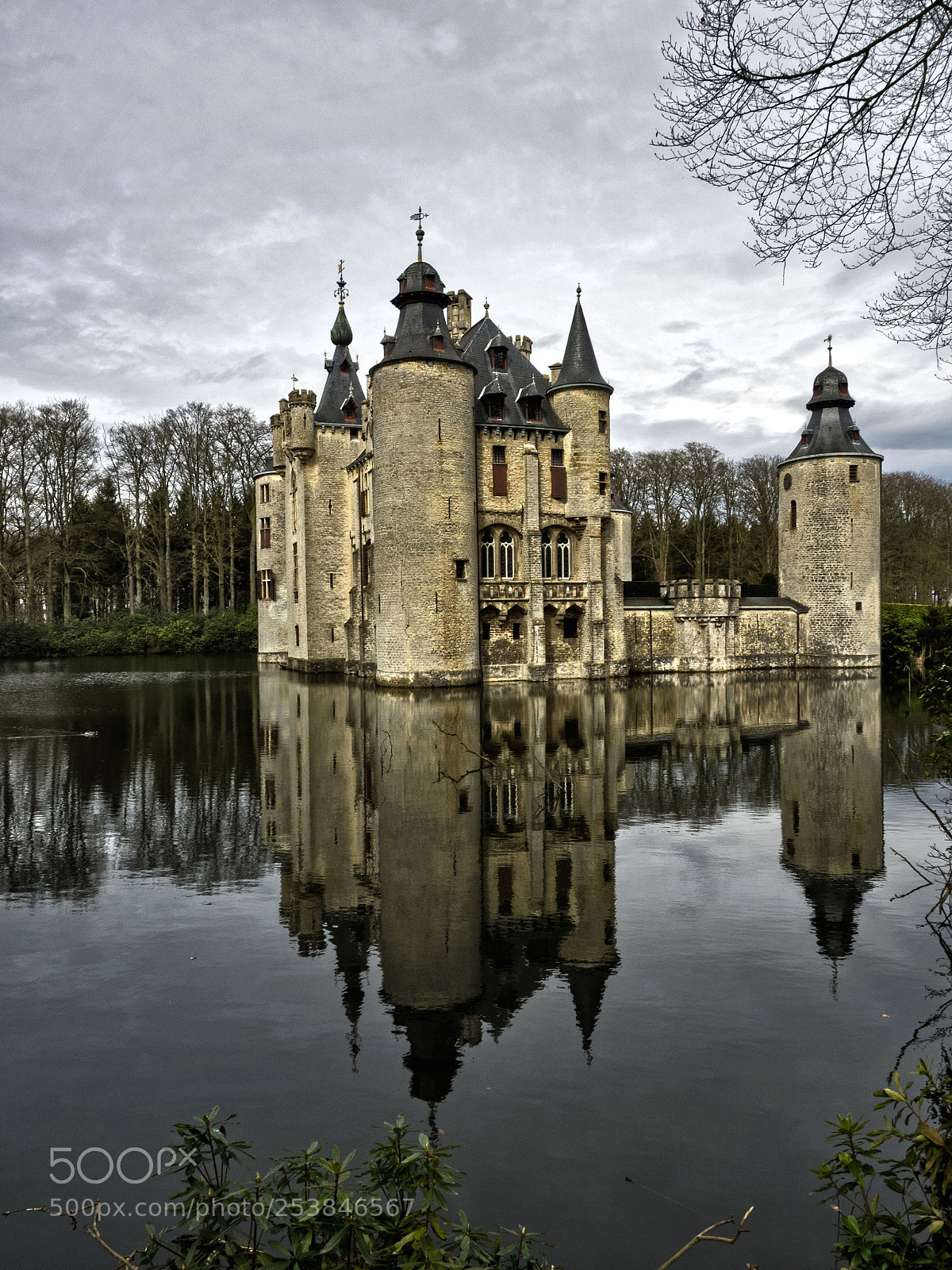 Olympus OM-D E-M1 sample photo. Water castle "de borrekens" photography