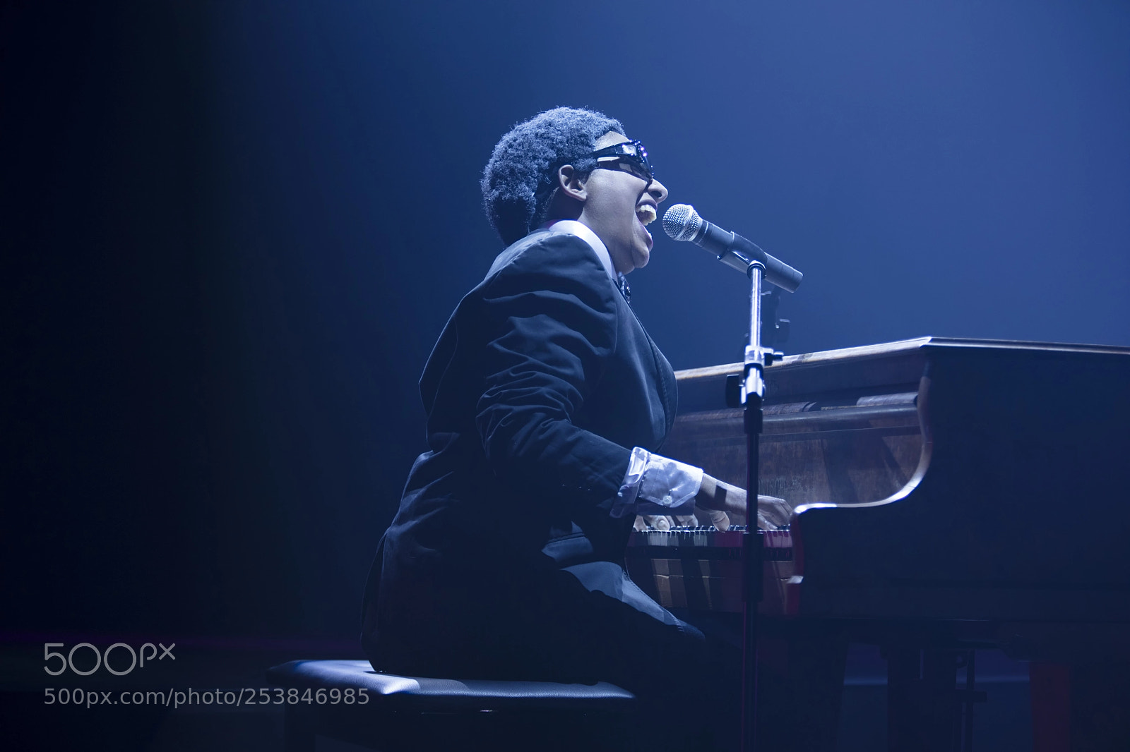 Canon EOS 5DS R sample photo. Like ray charles photography
