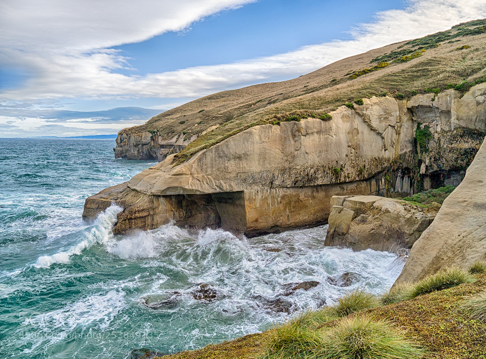Panasonic Lumix DMC-G3 sample photo. Tunnel beach photography