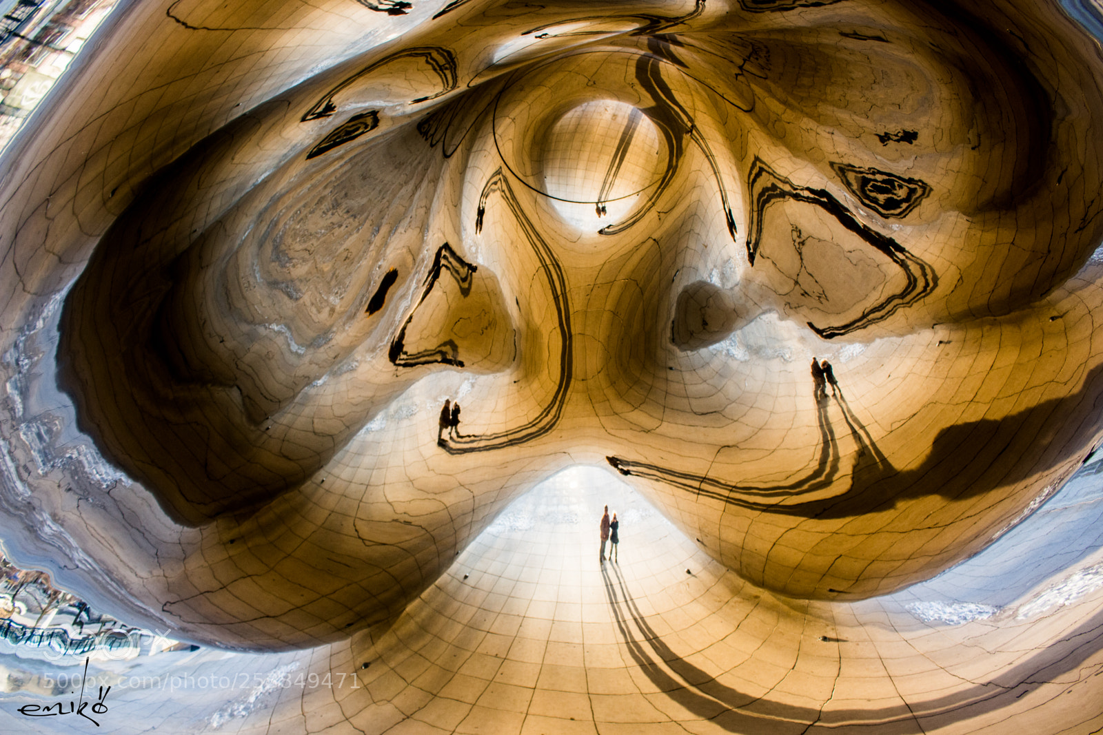 Canon EOS 700D (EOS Rebel T5i / EOS Kiss X7i) sample photo. Inside the cloud gate photography