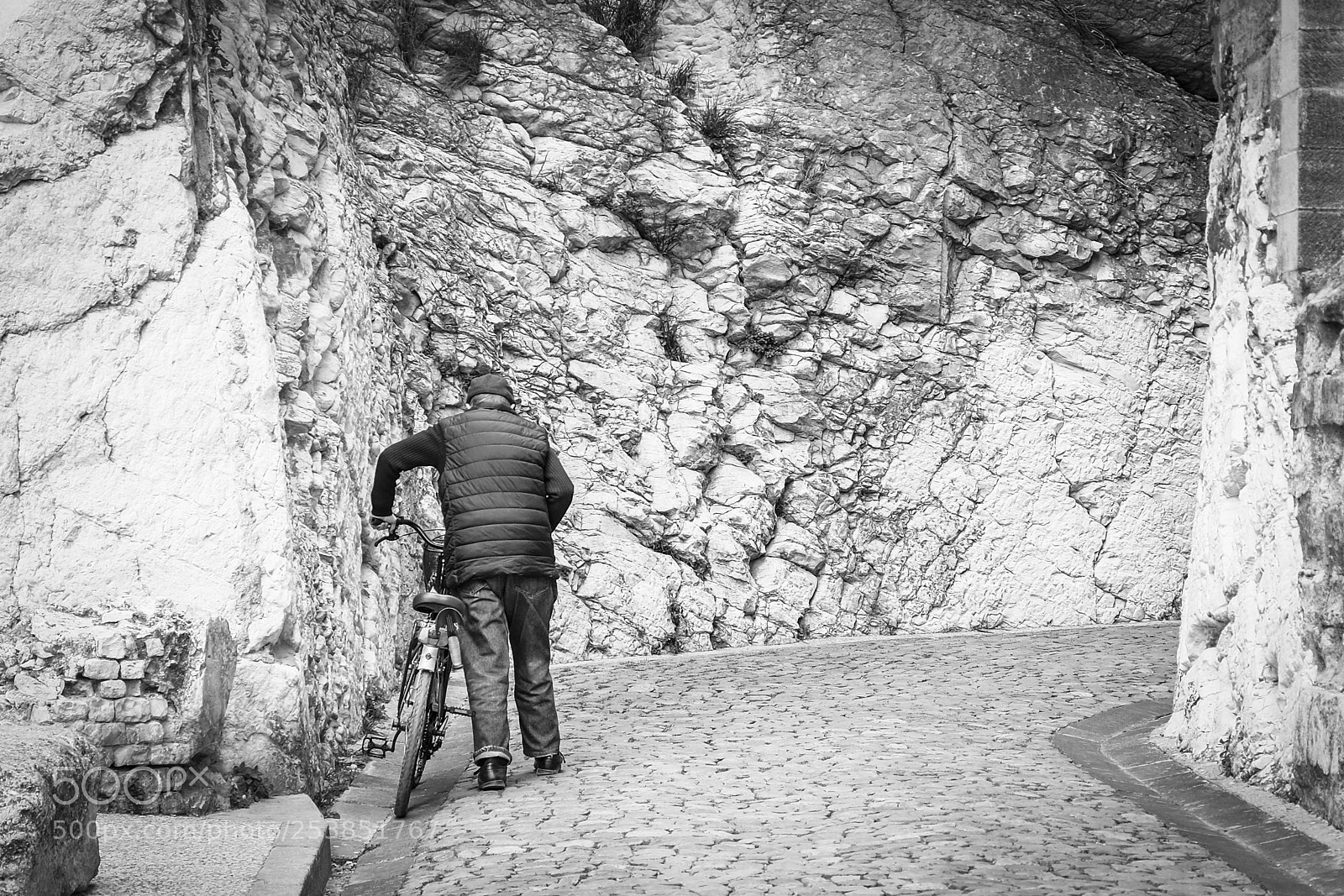Fujifilm X-T2 sample photo. Old man and his photography