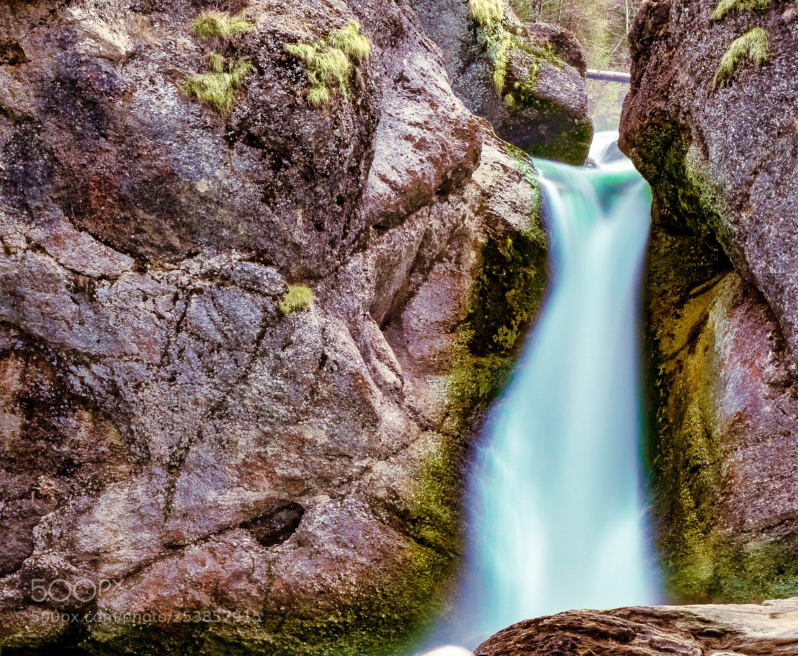 Canon EOS 77D (EOS 9000D / EOS 770D) sample photo. Waterfall photography