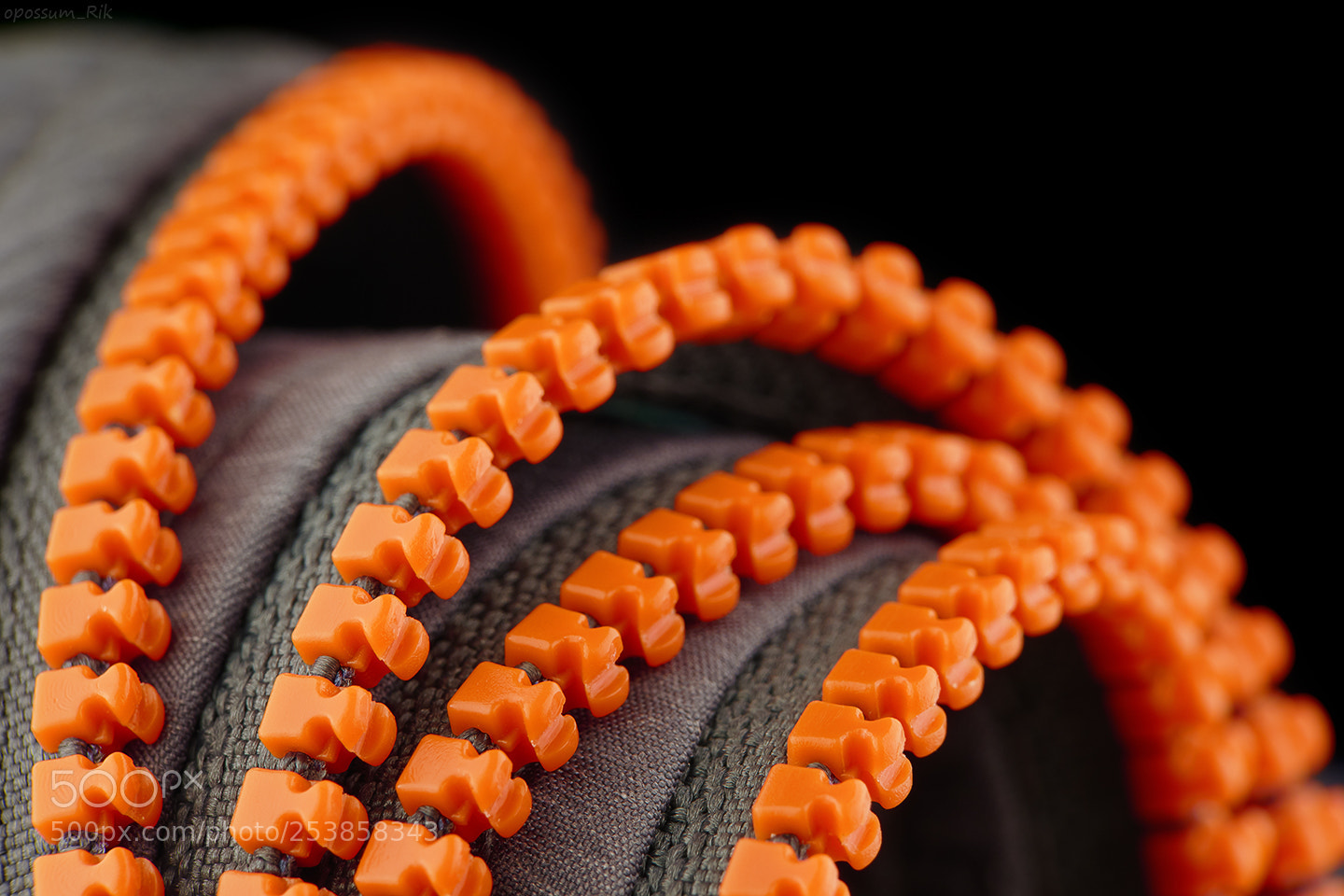 Panasonic Lumix DMC-FZ1000 sample photo. Zipper photography