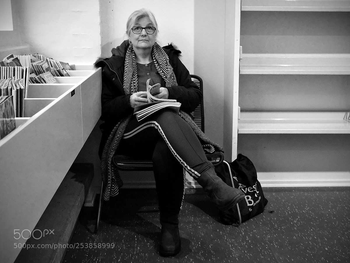 Fujifilm X-Pro2 sample photo. Library guest photography