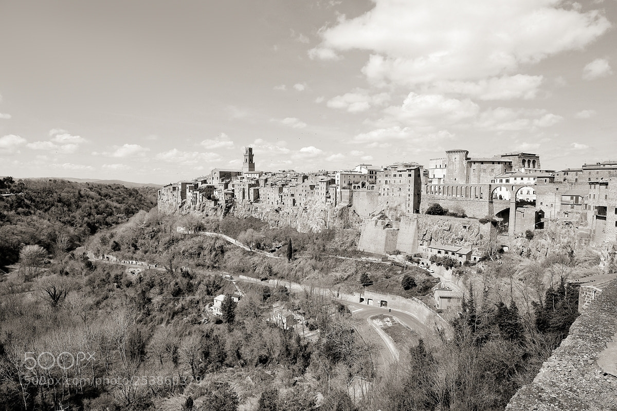 Fujifilm X-T2 sample photo. Pitigliano in grey scale photography