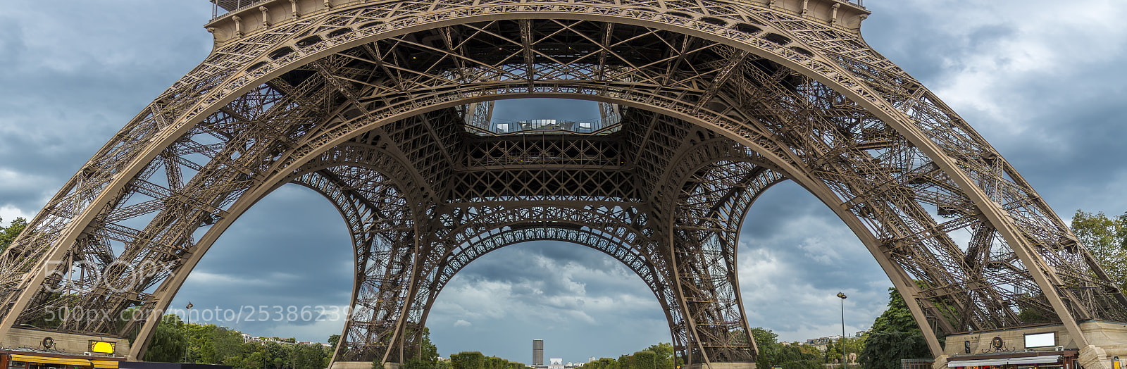 Canon EOS 70D sample photo. Bottom of eiffel tower photography