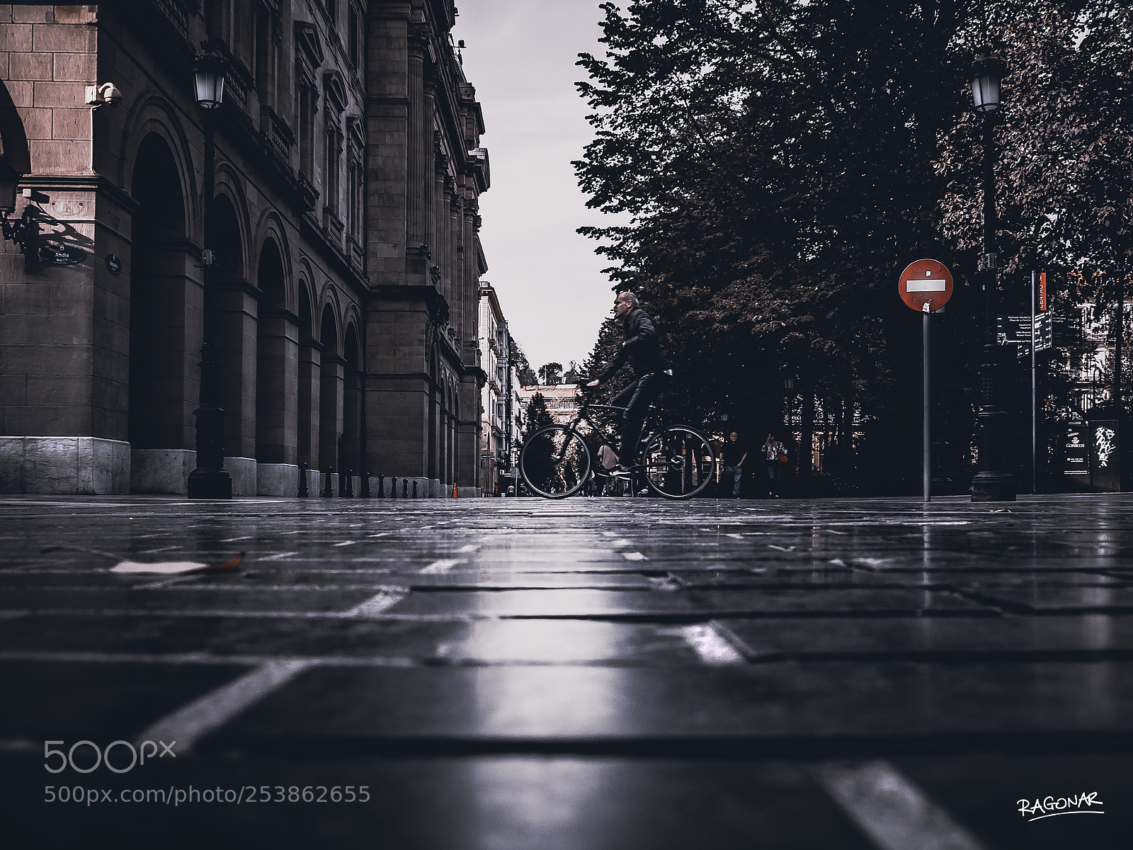 Panasonic Lumix DMC-GH4 sample photo. Donosti streets photography