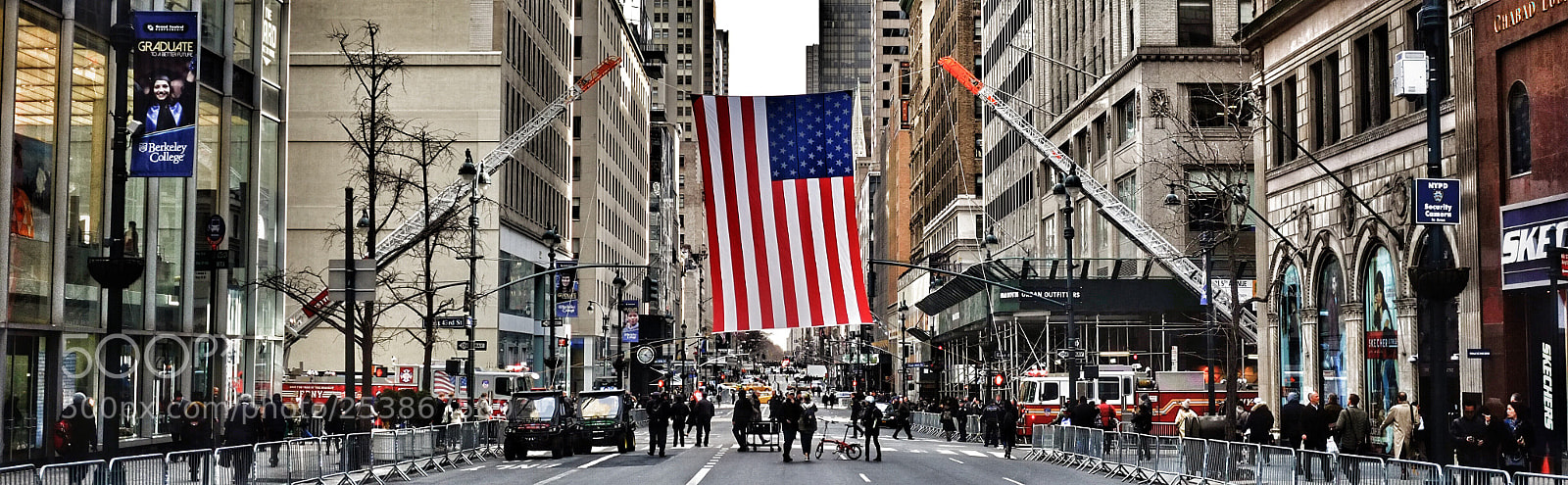 Fujifilm X-E1 sample photo. 5th ave.  photography