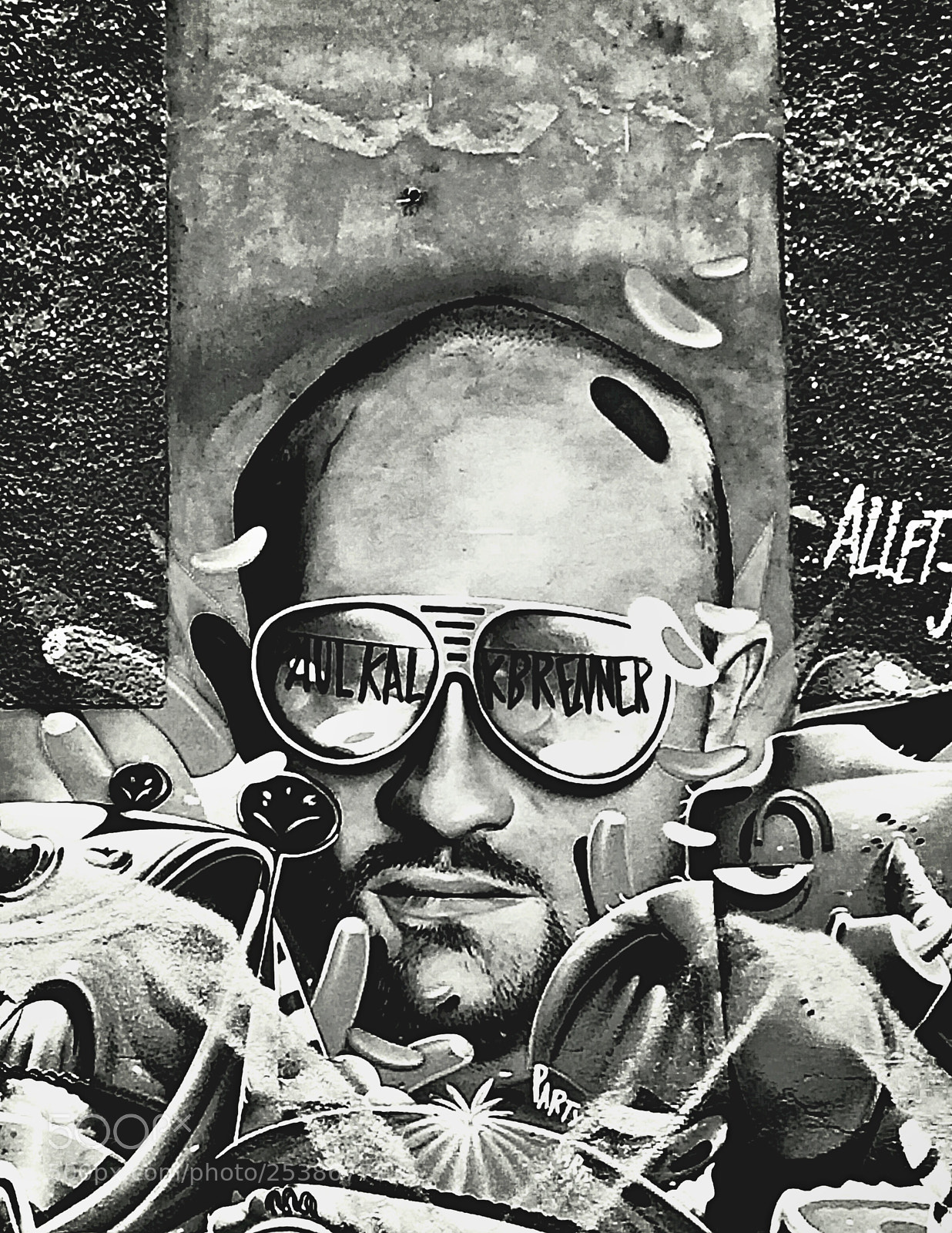 Apple iPhone 5s sample photo. Streetart berlin photography