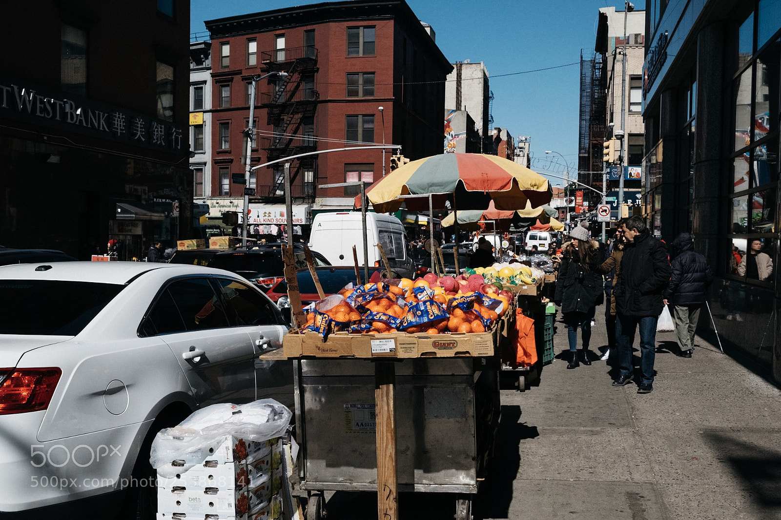 Fujifilm X-T2 sample photo. Color of the town photography