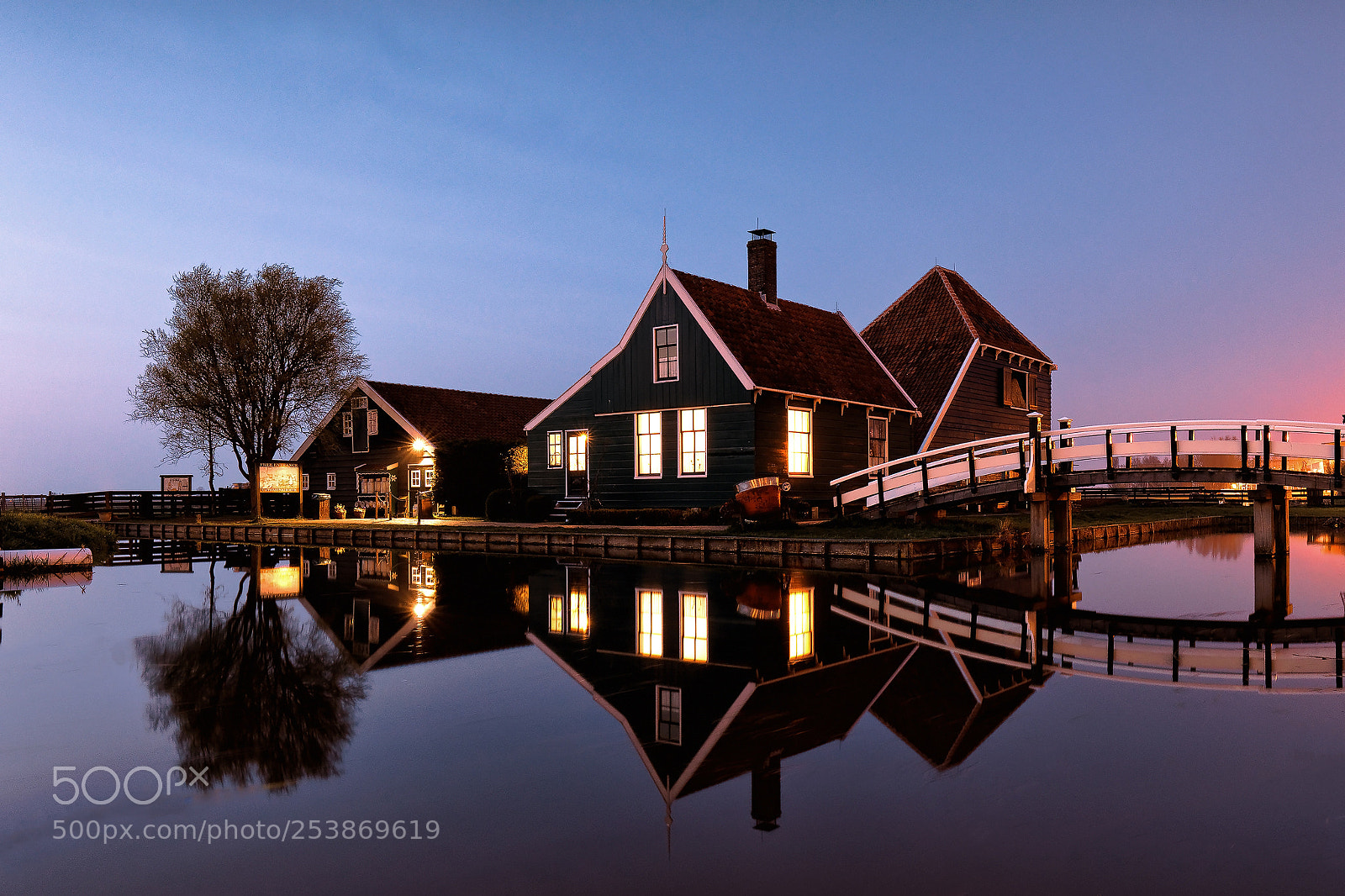 Canon EOS 5D Mark IV sample photo. Cheese house photography