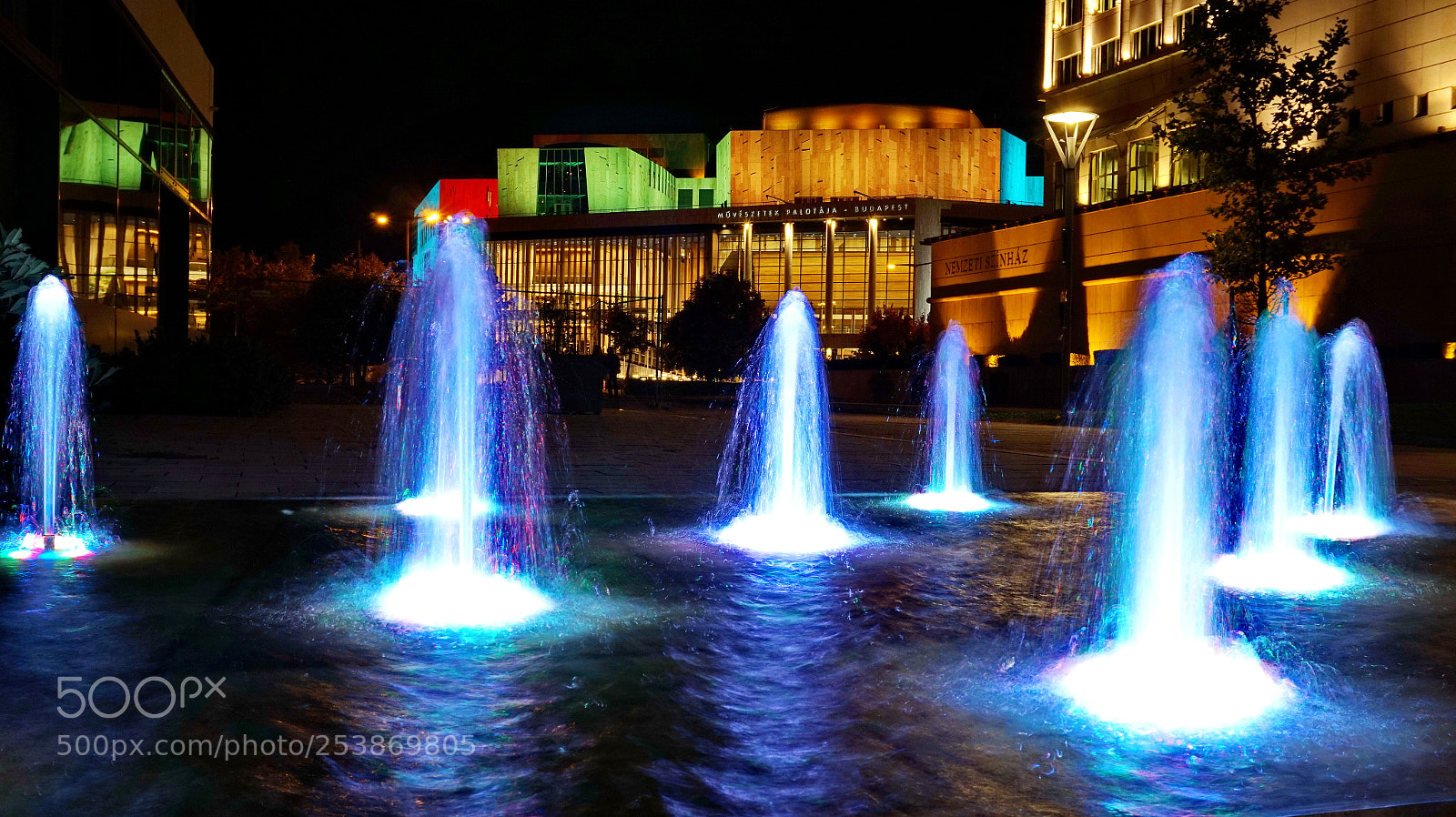 Sony Alpha a5000 (ILCE 5000) sample photo. Night fountain photography