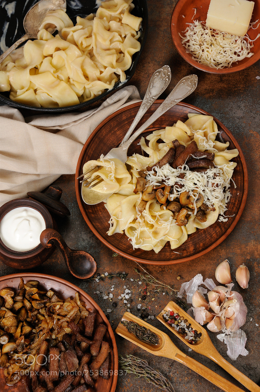 Nikon D90 sample photo. Pasta fettuccine with mushrooms photography