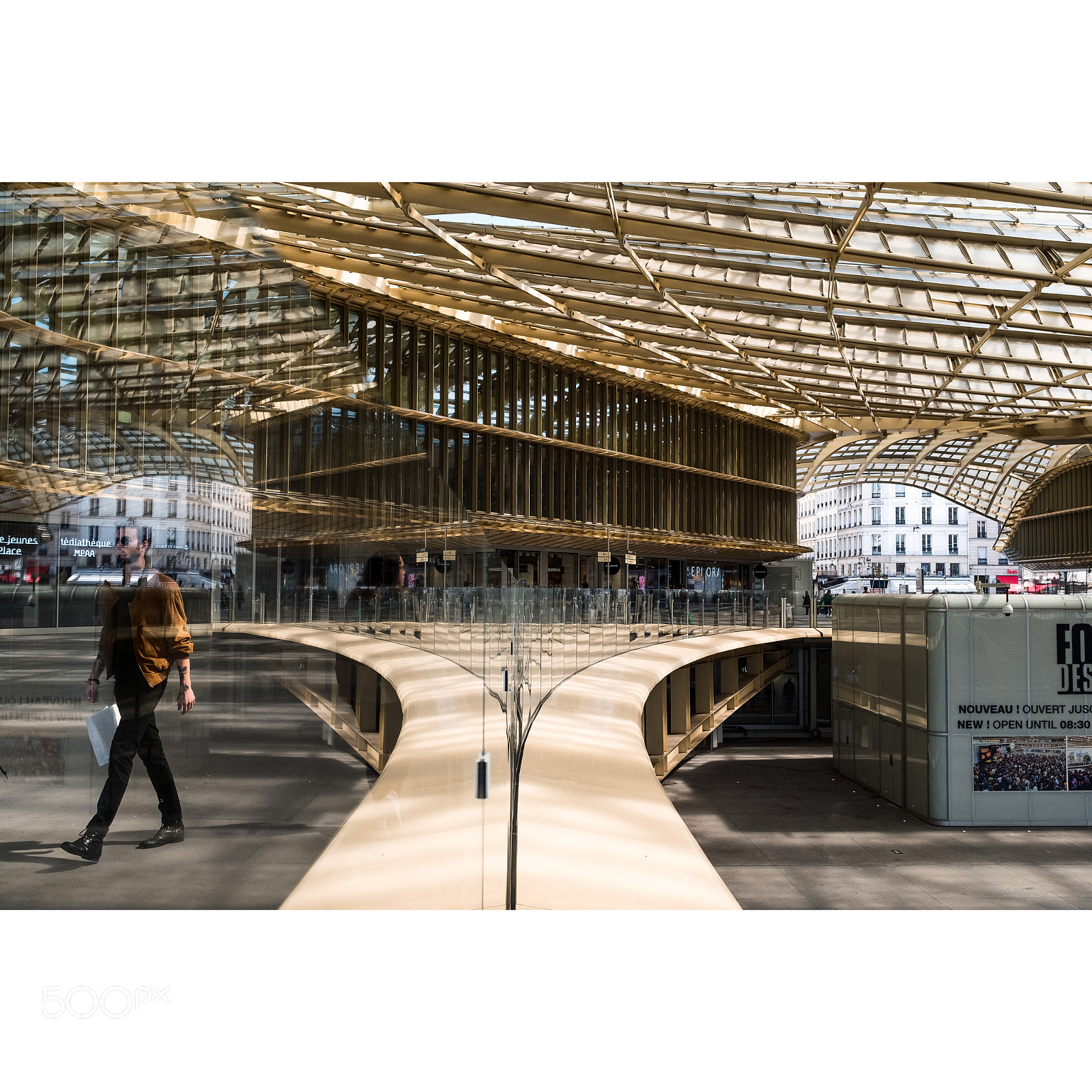 Fujifilm X100F sample photo. Les halles photography