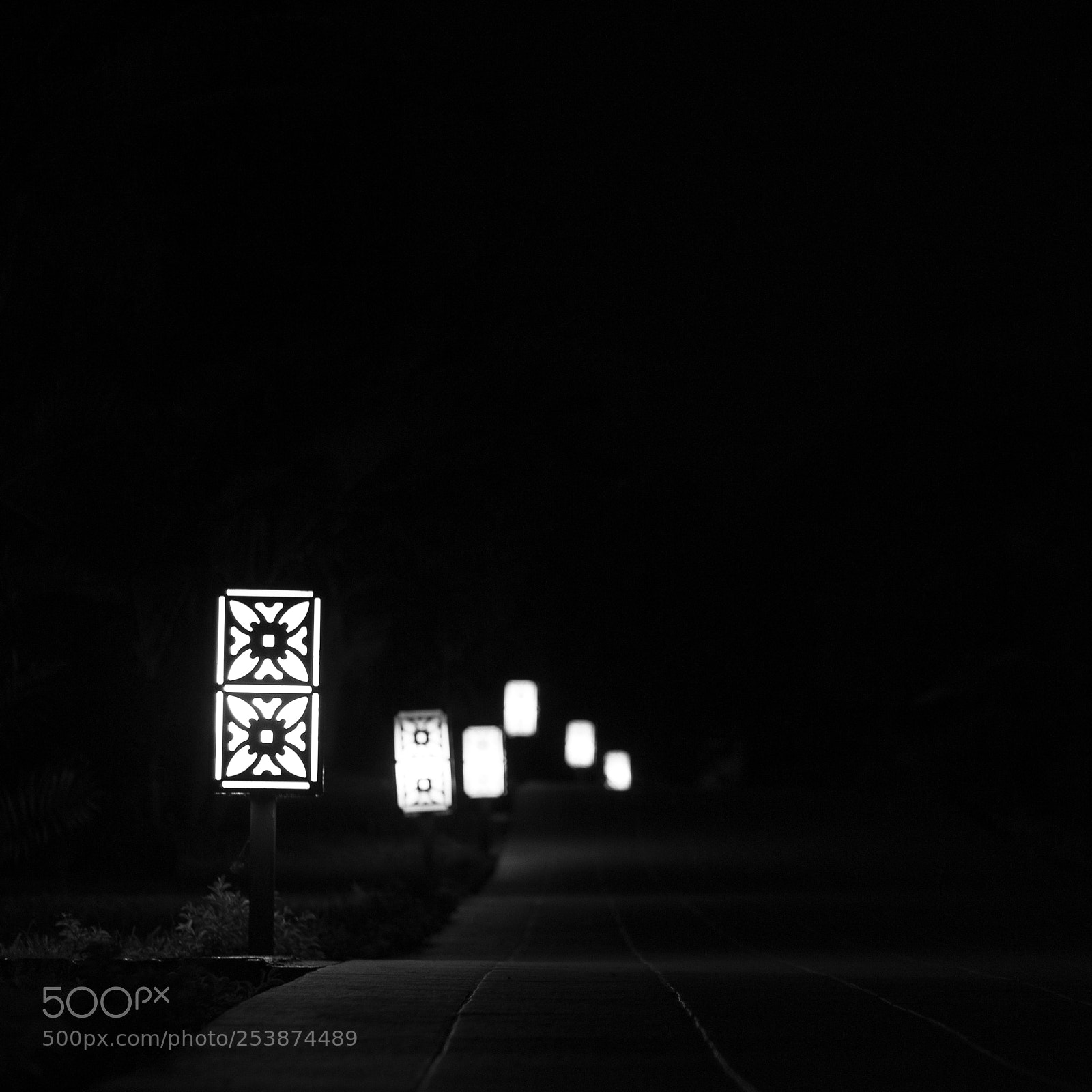 Canon EOS 100D (EOS Rebel SL1 / EOS Kiss X7) sample photo. Island lanterns photography