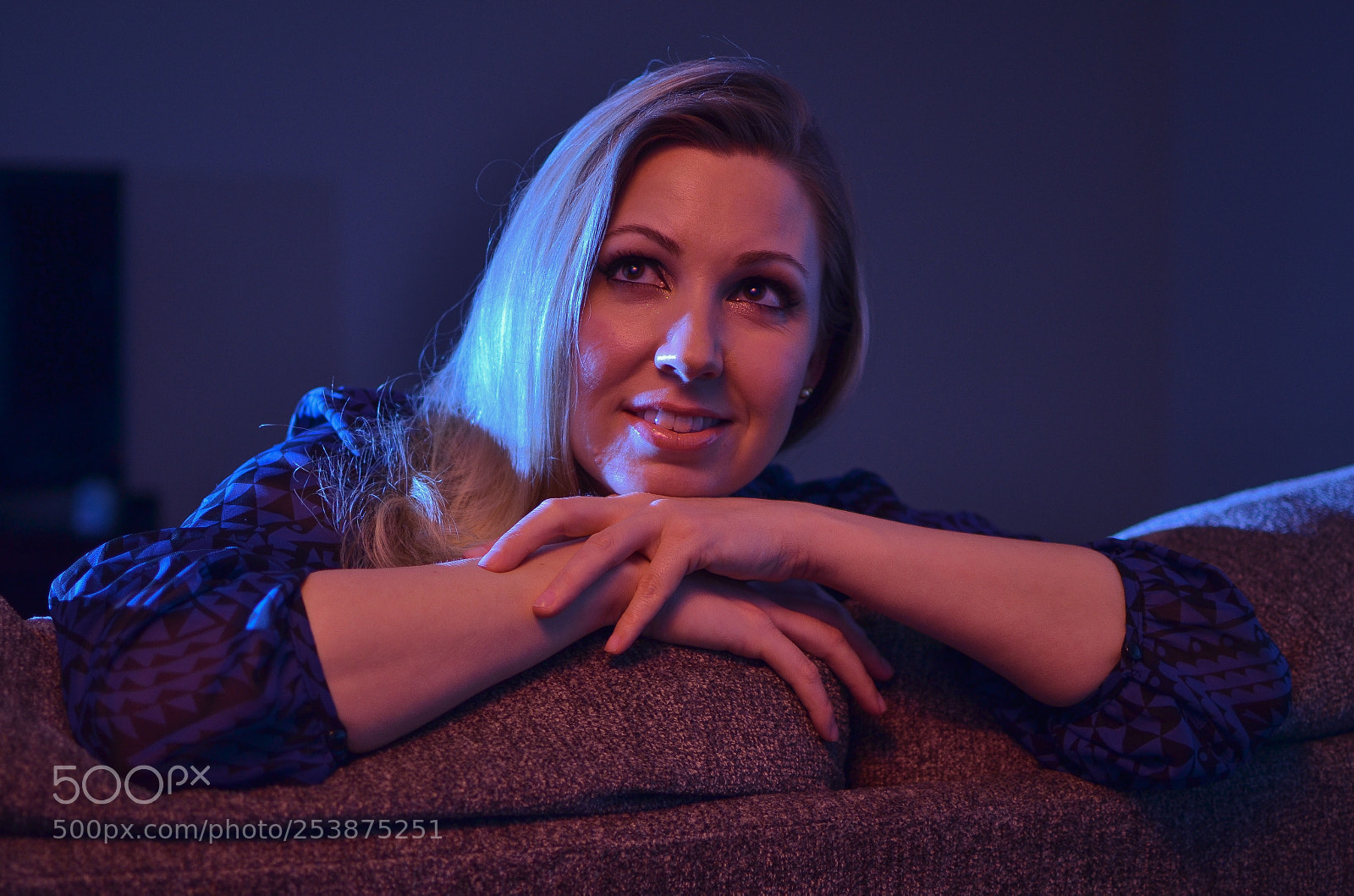 Nikon D3100 sample photo. Sarah, blue and orange photography