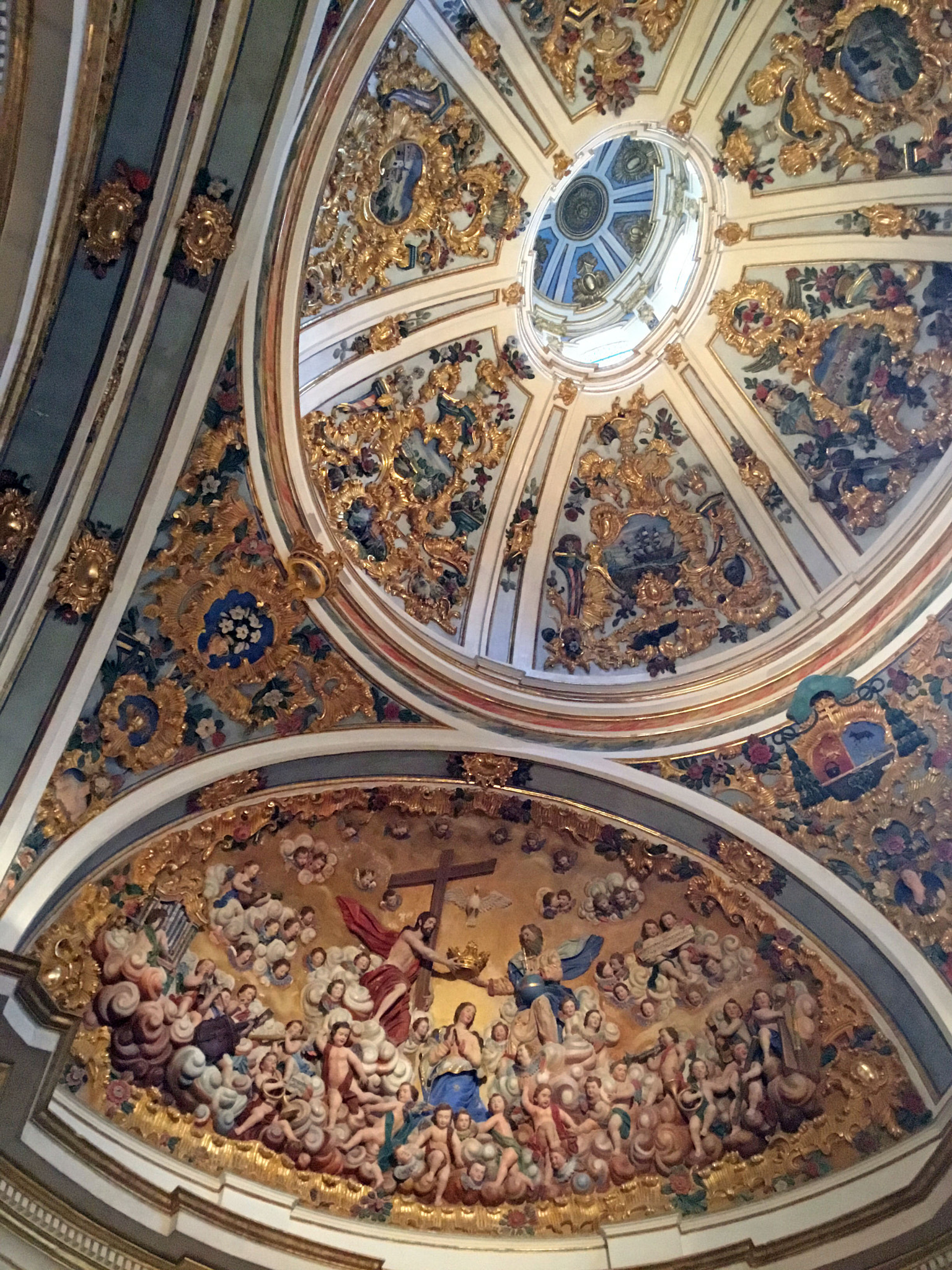 Apple iPad (5th generation) sample photo. Burgos cathedral interior photography
