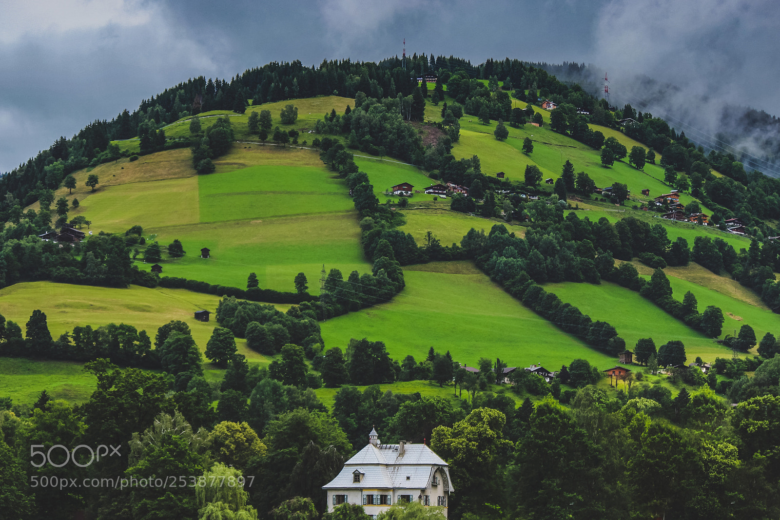 Canon EOS 600D (Rebel EOS T3i / EOS Kiss X5) sample photo. Zell am see mountainside photography