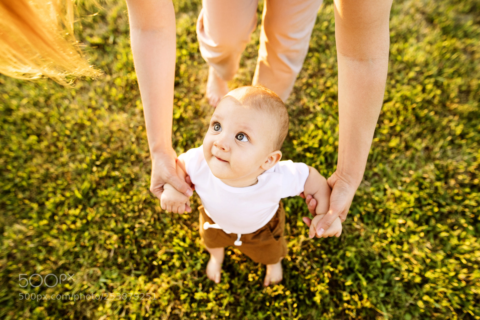 Nikon D5 sample photo. Young mother with her photography