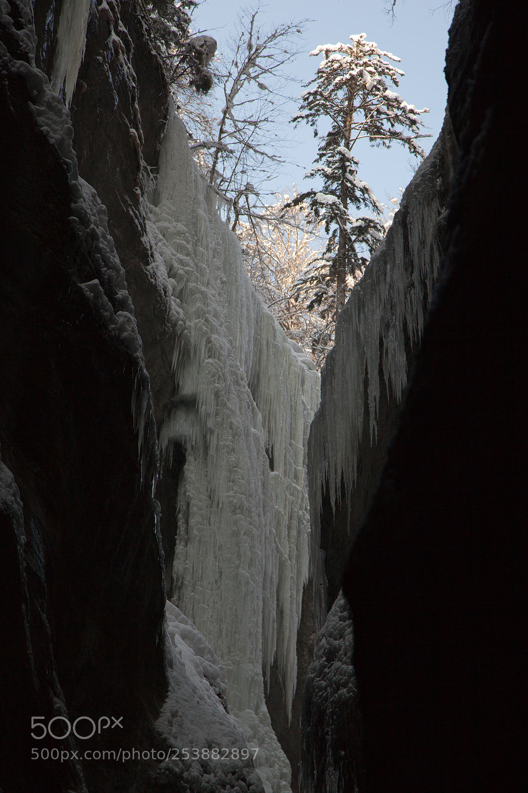 Canon EOS 5D Mark II sample photo. Frozen waterfall photography