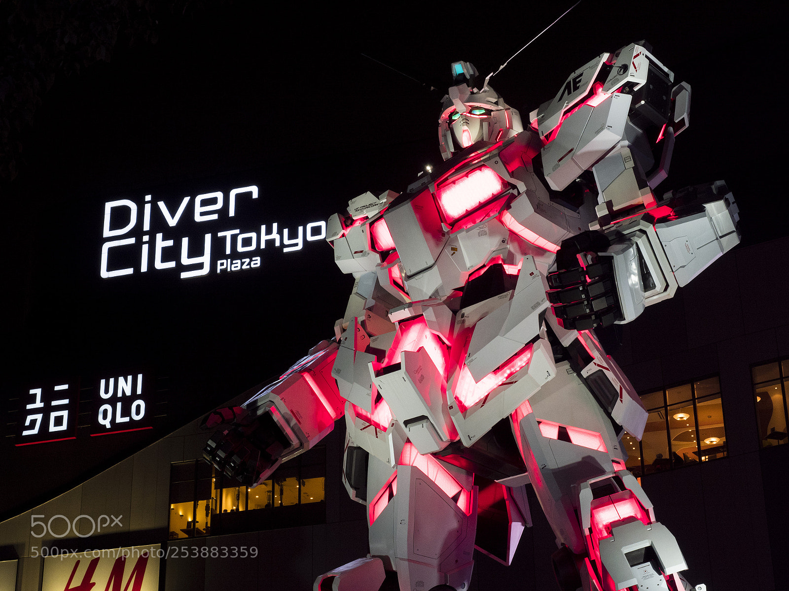 Olympus PEN-F sample photo. Gundam photography
