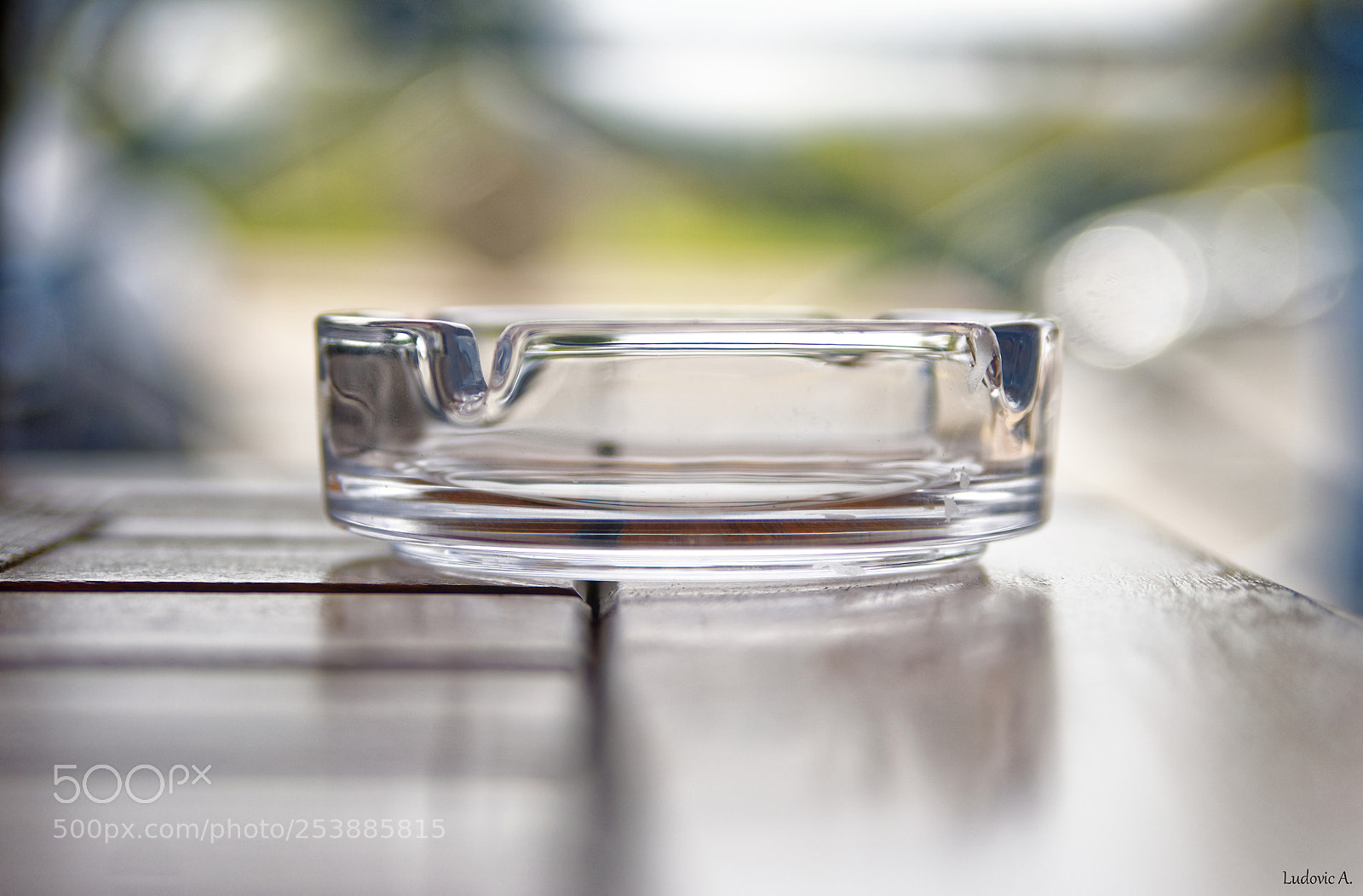 Sony Alpha DSLR-A700 sample photo. Le cendrier vide.... photography