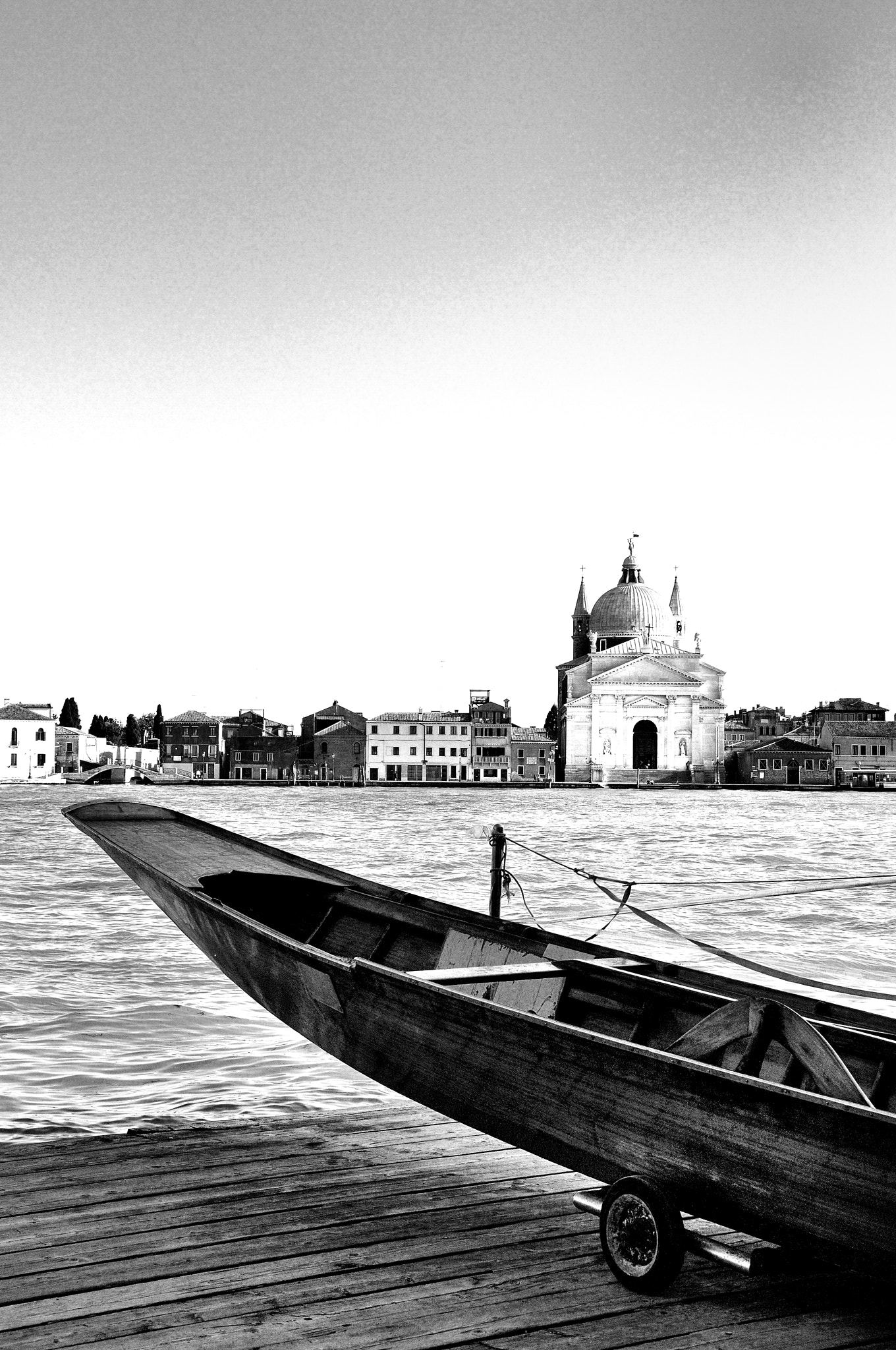 Nikon D300 sample photo. Rowing club  b&w photography