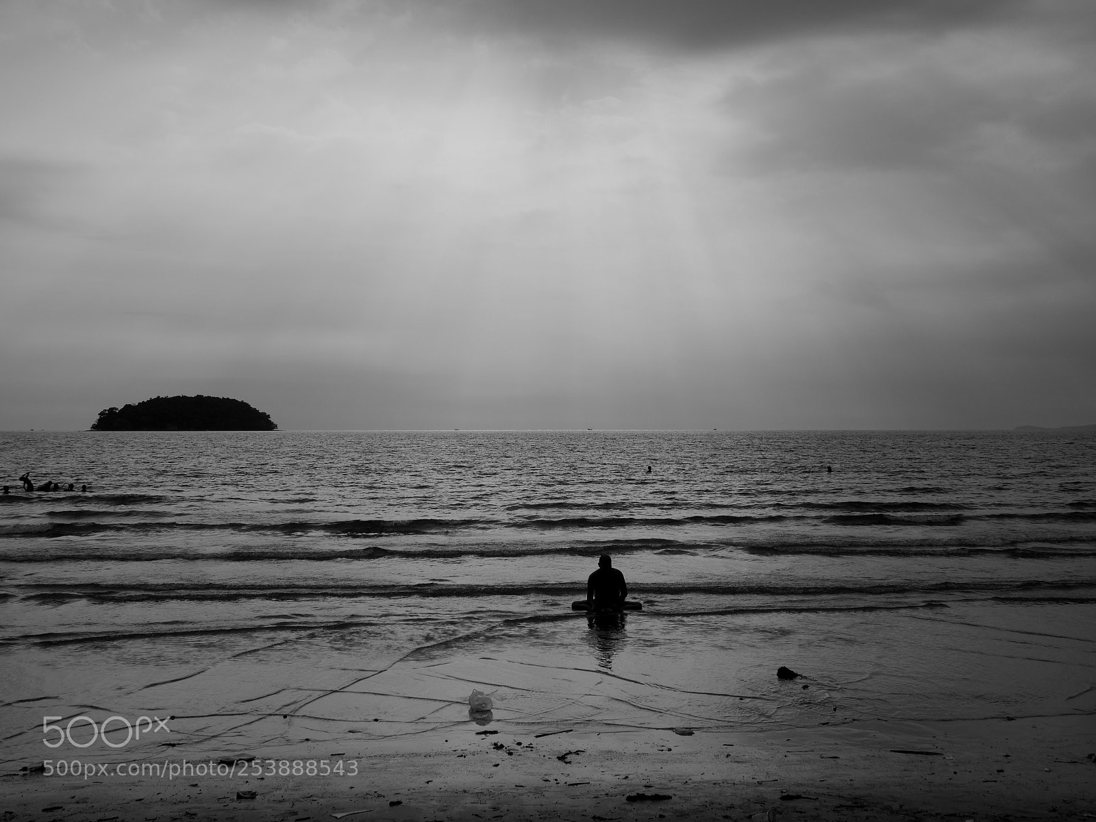 Panasonic Lumix DMC-GH3 sample photo. Strangers meditation photography