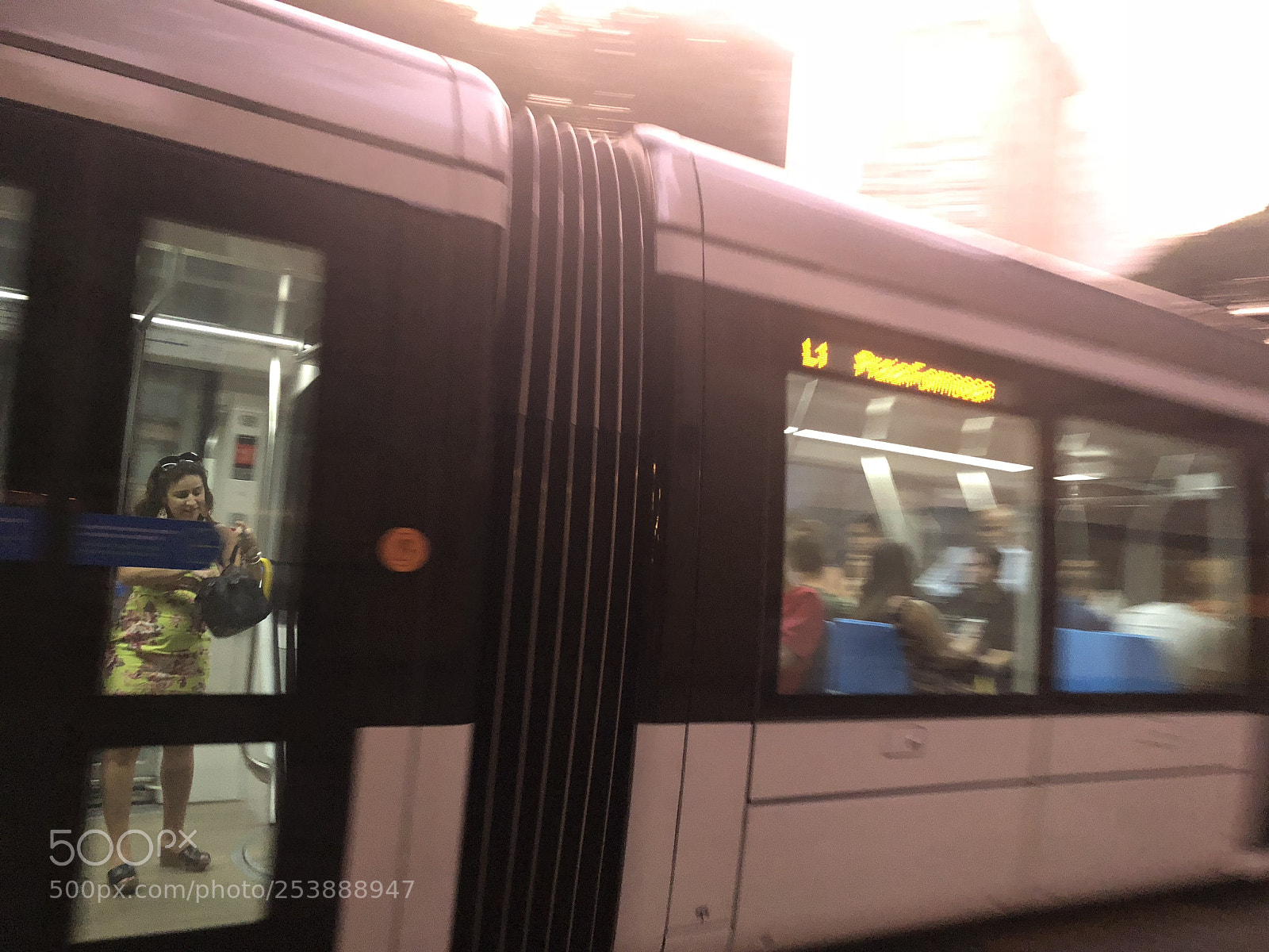 Apple iPhone 8 Plus sample photo. Vlt em movimento  photography