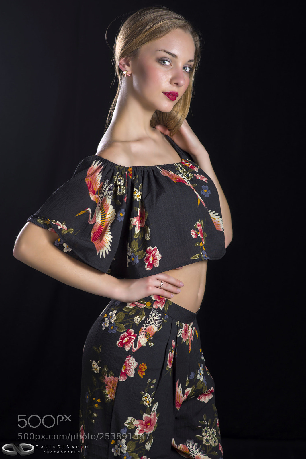 Nikon D810 sample photo. Wearing a piece of photography