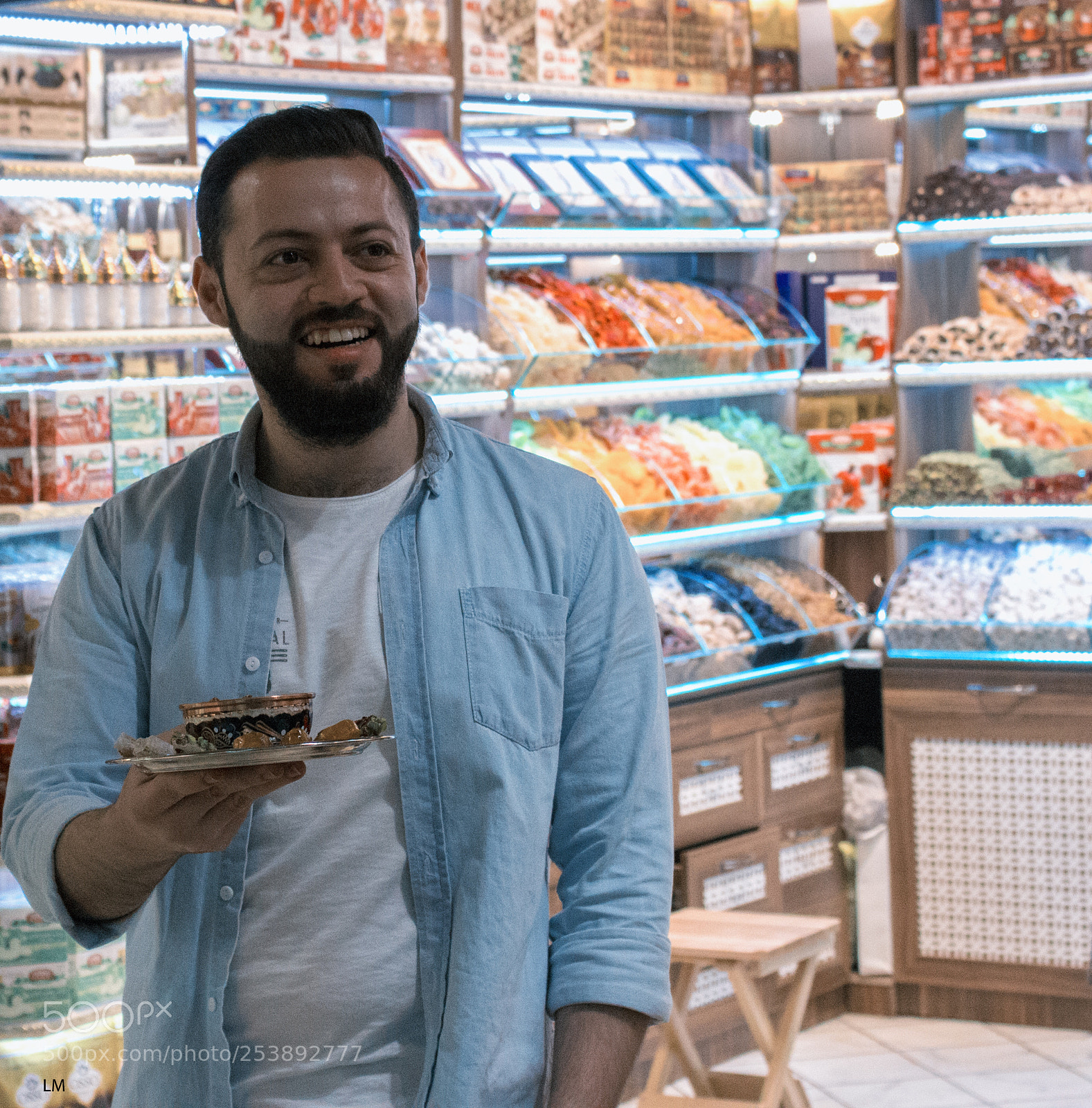 Canon EOS 700D (EOS Rebel T5i / EOS Kiss X7i) sample photo. Man in istanbul photography