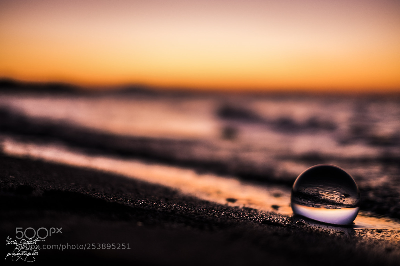Fujifilm X-T10 sample photo. Glass ball photography