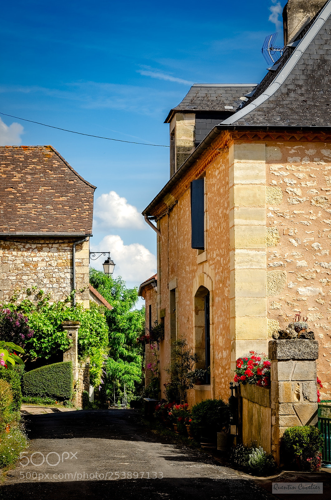 Nikon D7000 sample photo. Hautefort - dordogne photography