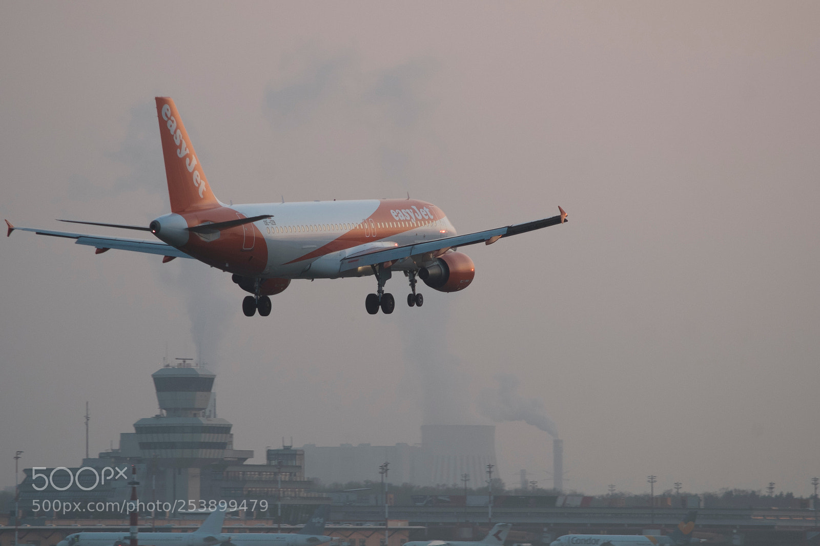Fujifilm X-Pro1 sample photo. Airplane photography