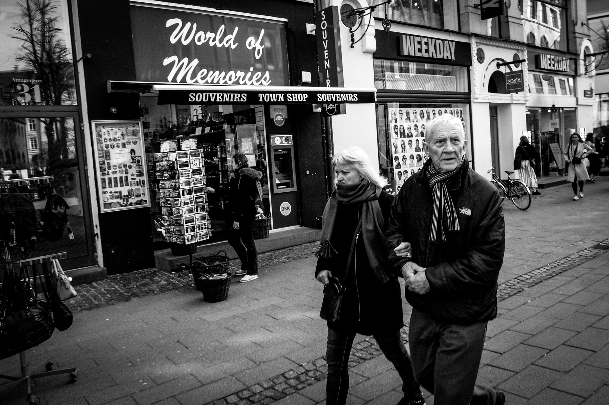 Ricoh GR DIGITAL 2 sample photo. Strøget, copenhagen photography