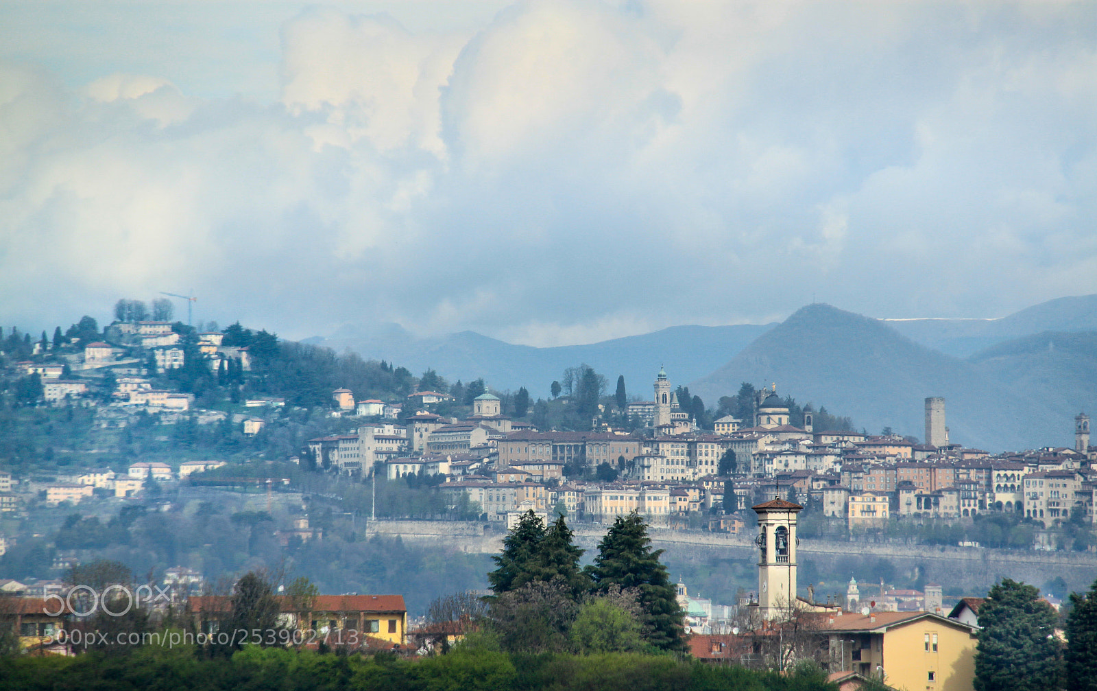 Canon EOS 500D (EOS Rebel T1i / EOS Kiss X3) sample photo. Bergamo citta alta photography