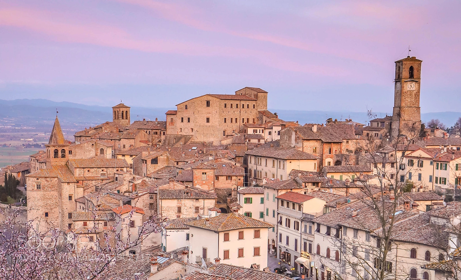 Canon EOS 6D Mark II sample photo. Anghiari al tramonto photography