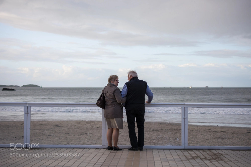Nikon D7100 sample photo. Walk on the pier photography